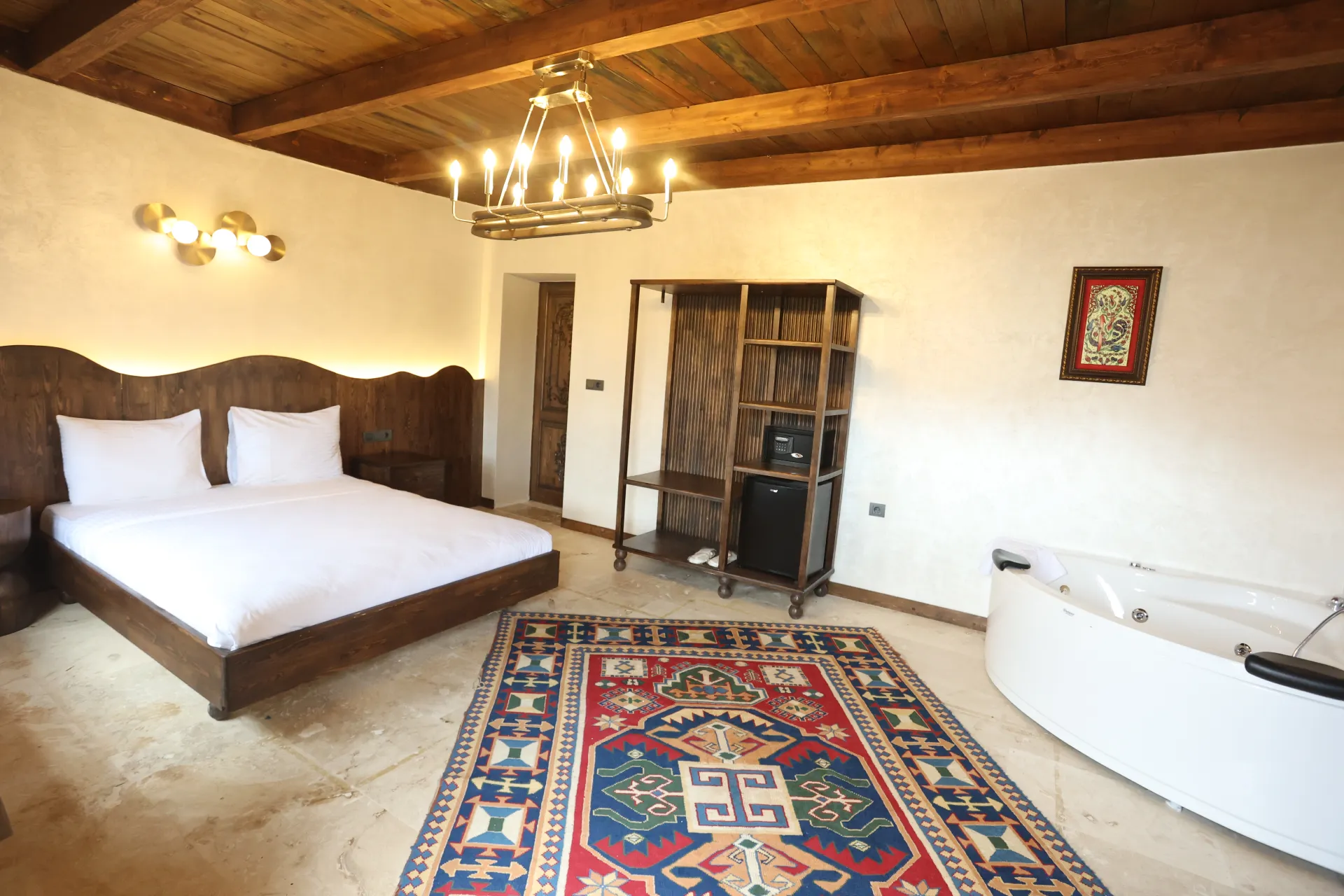 Deluxe_Room_with_Jacuzzi 206_HYR_4878