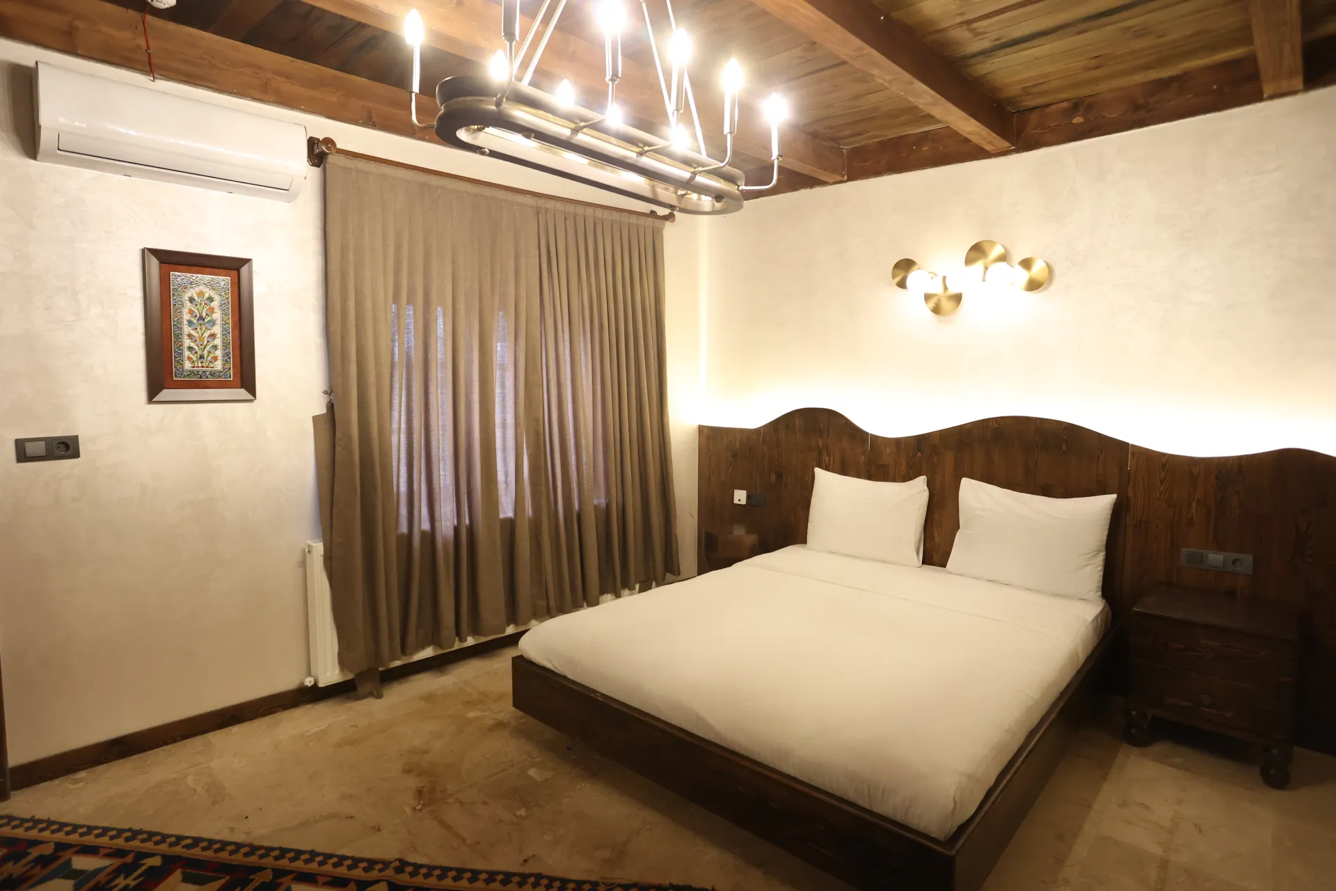 Deluxe_Room_with_Jacuzzi 206_HYR_4890